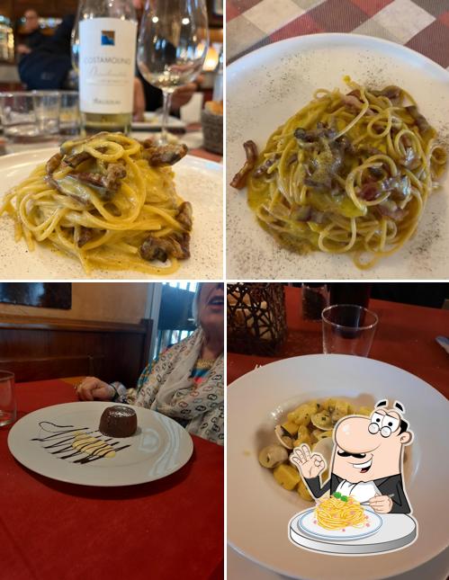 Spaghetti alla carbonara al Osteria delle Rane Rosse