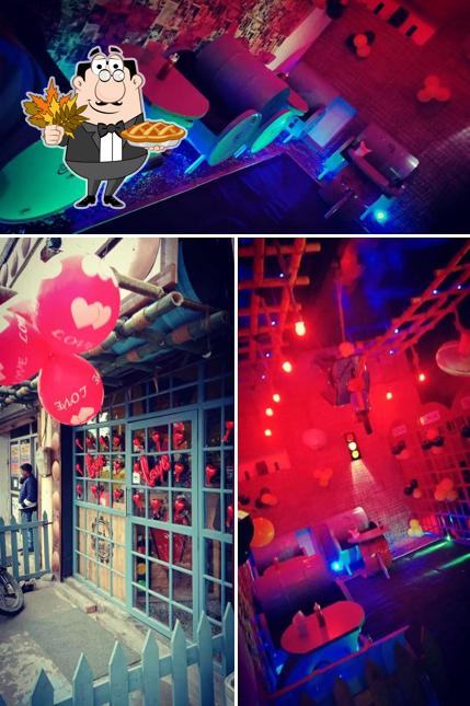 Here's a pic of Scooter Cafe