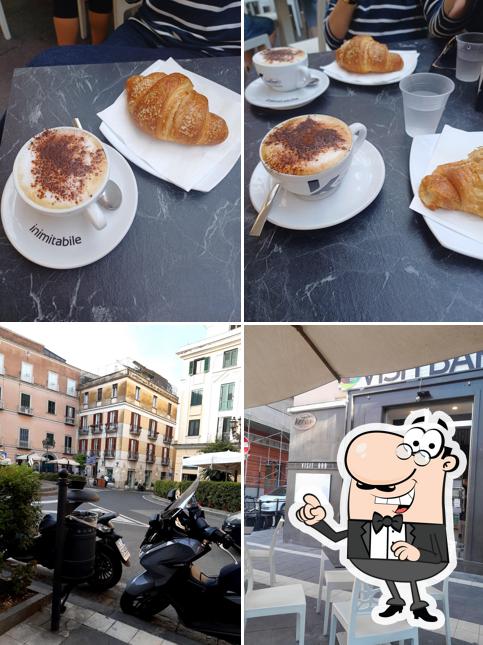 Questa è la immagine che presenta la esterno e cibo di Visit Vico Equense Info&Bar