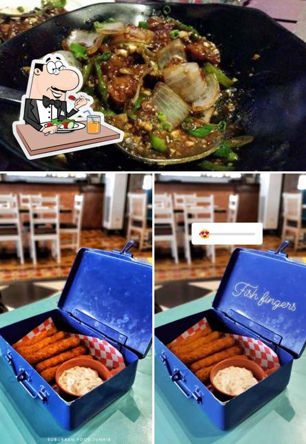 Food at Pop Tate's R Mall Thane