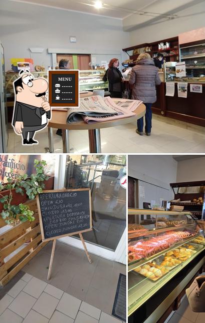 Leggi il menu sulla lavagna