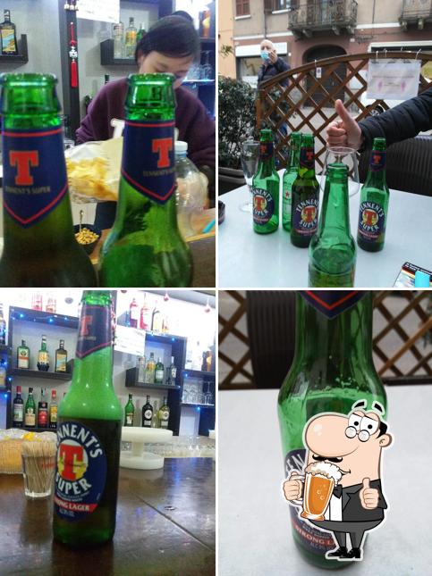 Puoi prenderti un rinfrescante bicchiere di birra chiara o scura