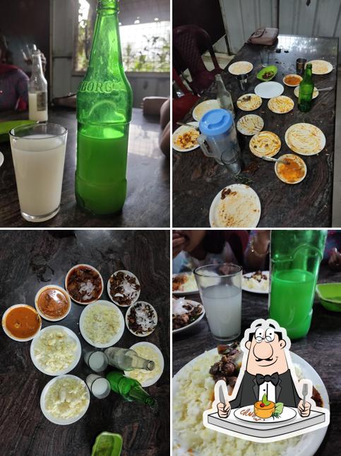 Food at Kallu Peedika Toddy Shop
