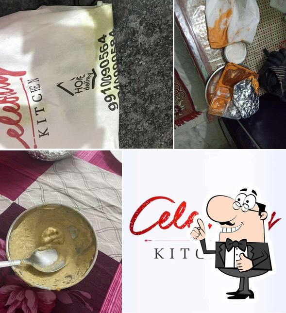 See the picture of Celebrity kitchen