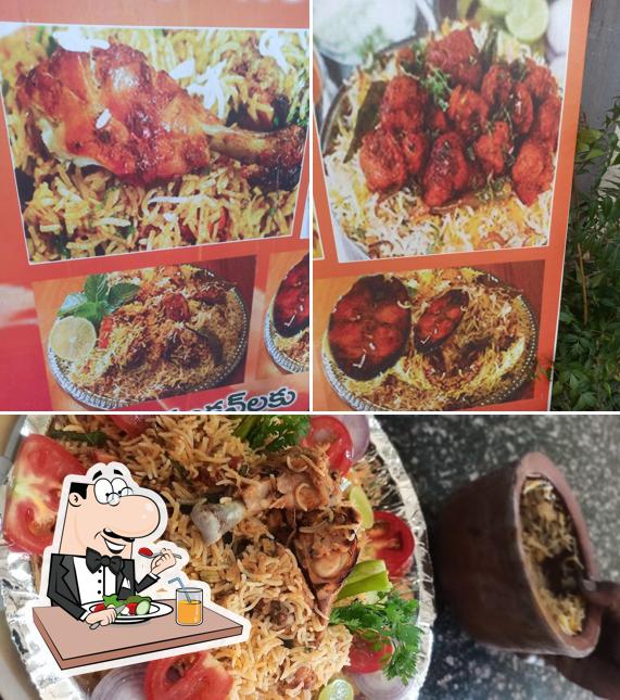 Food at SS BIRYANI POINT