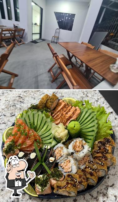 O interior do Sakai Sushi