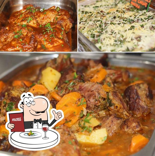 Comida em Restaurante Família Santana