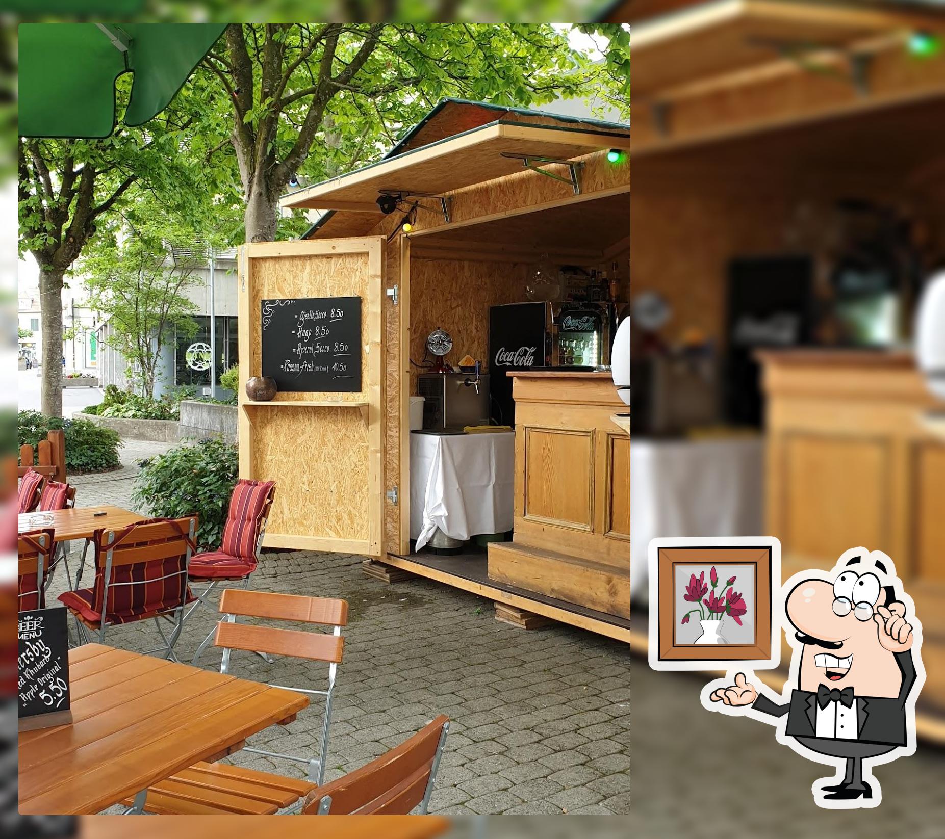 Dai un'occhiata agli interni di Bar Time Out