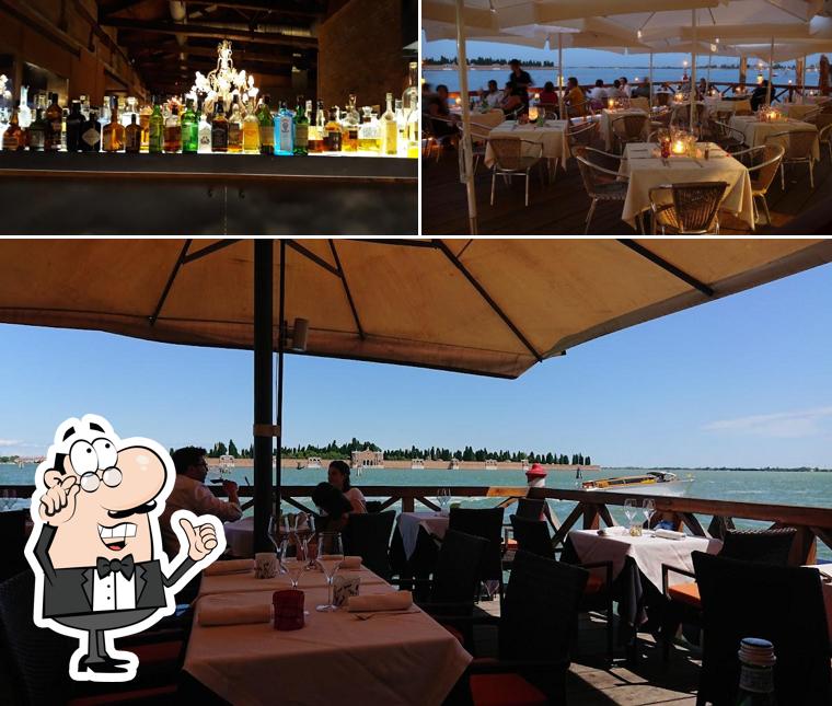 Dai un'occhiata agli interni di Algiubagiò