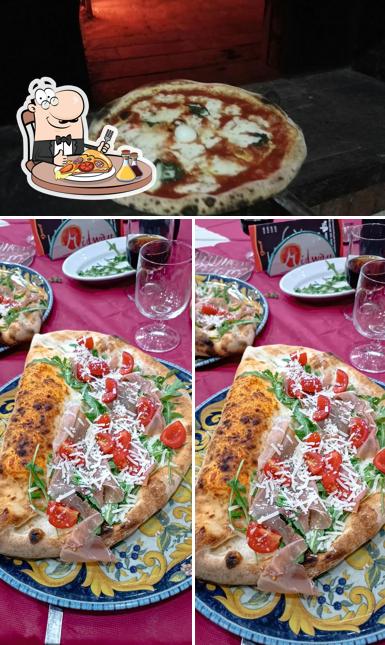 Prenditi una pizza a Pizzeria Midway Rosticceria di Giuseppe D'Alessandro