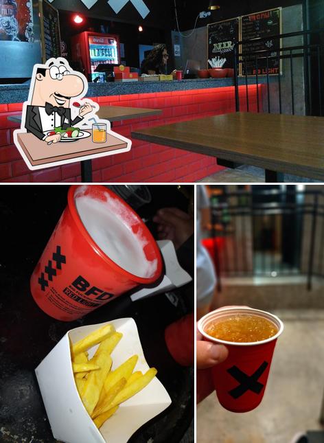 Comida em Red Light Burger