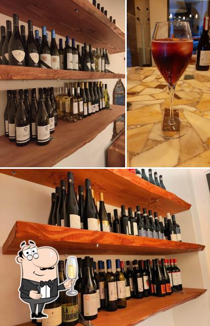 Legatoria13 - Enoteca & Bottega serve alcolici