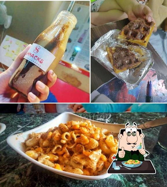 Macaroni and cheese at Shnacks Cafe- Shakes & Snacks