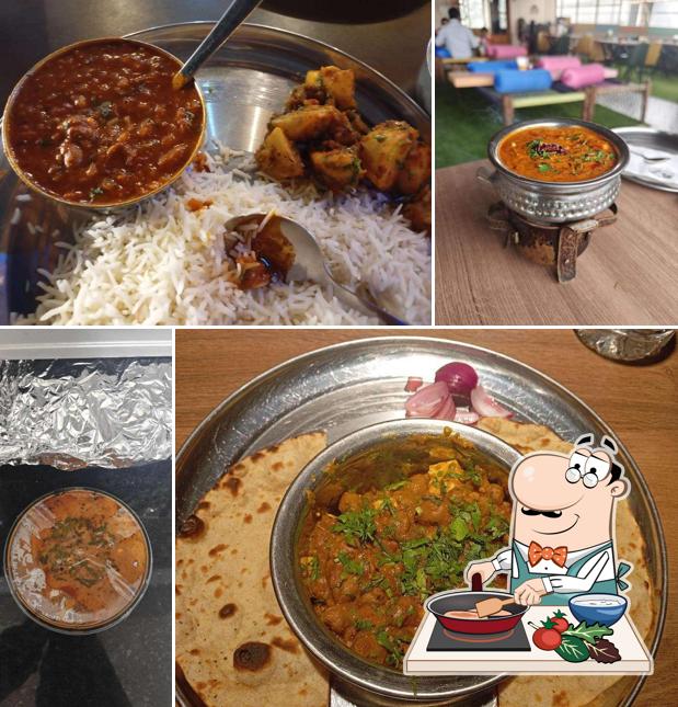 Chicken curry at Sadda Punjabi Dhaba - Veg