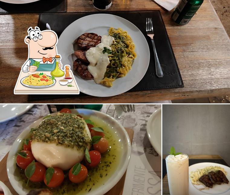 Entre diferentes coisas, comida e bebida podem ser encontrados a Bacareto - Cucina e Pasta