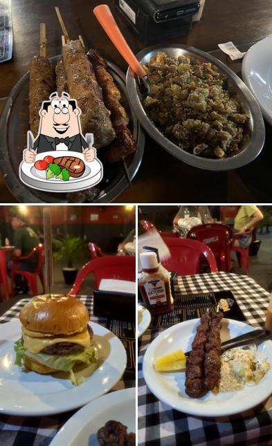 Bife em Dona Onça Espetaria