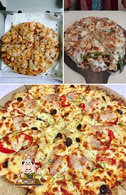 Try out pizza at Cafe Bambai