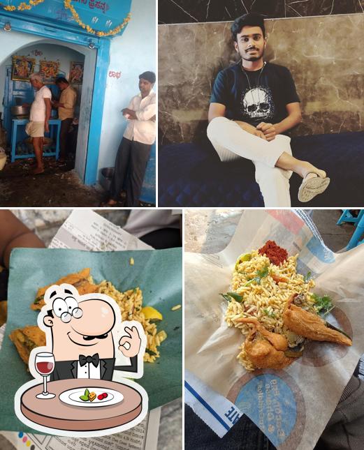 Food at Sadappa Vaggrani Mirchi Hotel