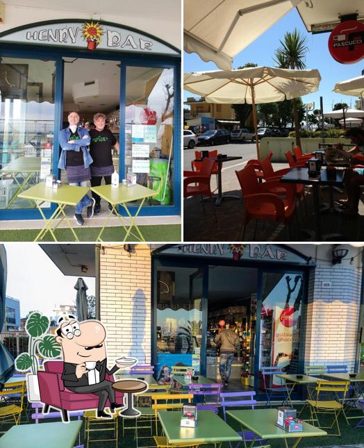 Gli interni di Henry Bar