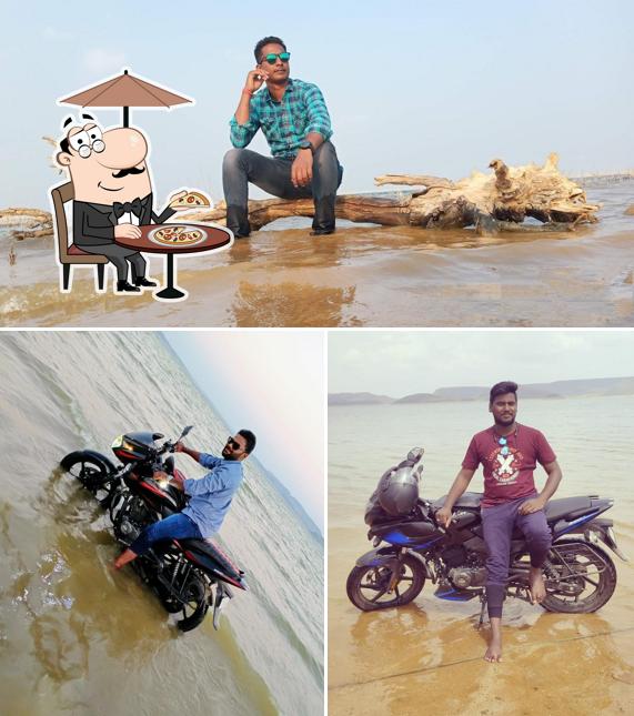 You can get some fresh air at the outside area of Vizag Colony Boating