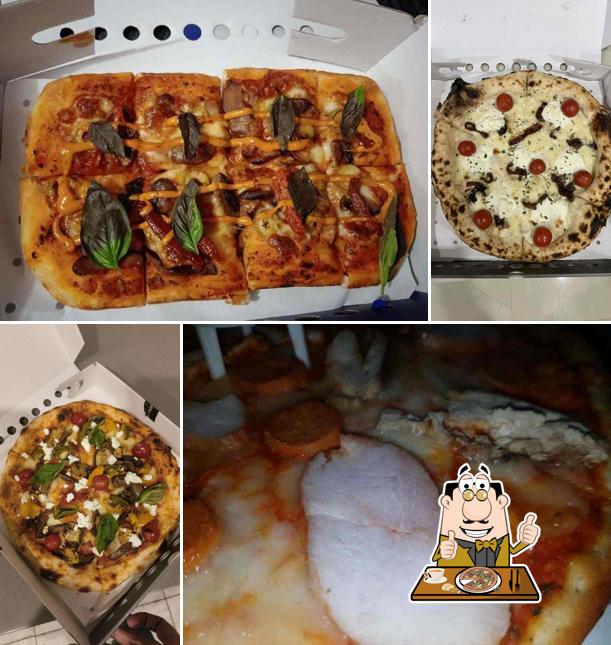 Order pizza at Nomad Pizza - Traveller Series