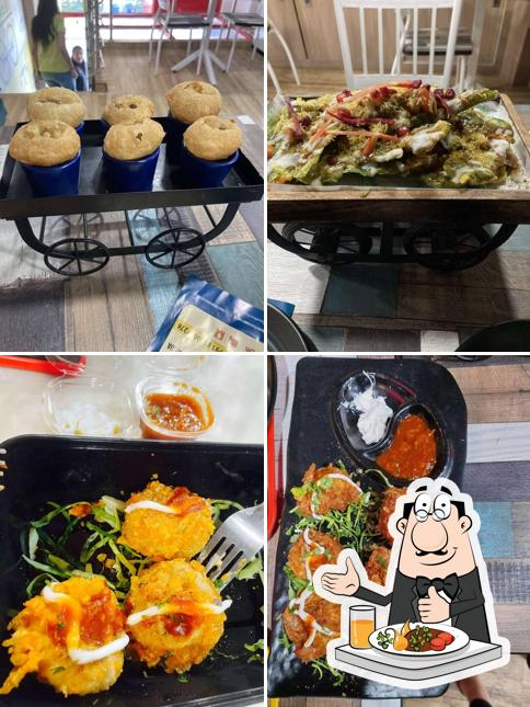 Food at Chaat Ka Chaska