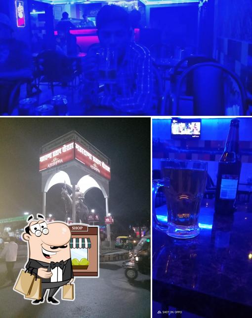 The exterior of Sip N Dip Bar & Restaurant