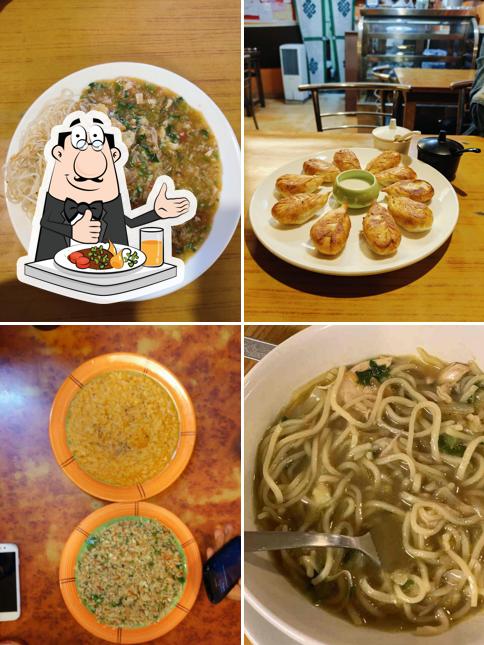 Food at Four Season Cafe