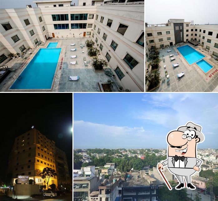 The exterior of Regenta Central Klassik