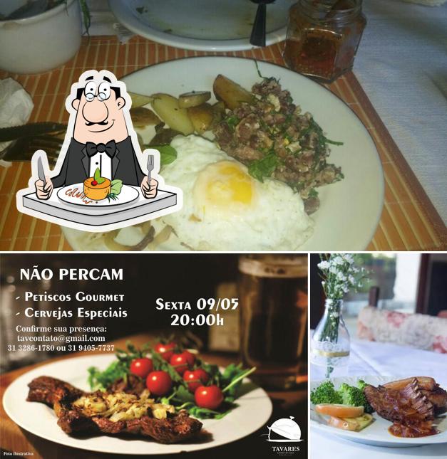 Comida em Restaurante Tavares