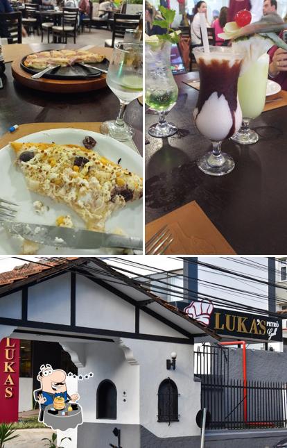Dê uma olhada a foto mostrando comida e exterior no Luka's Petrô Grill