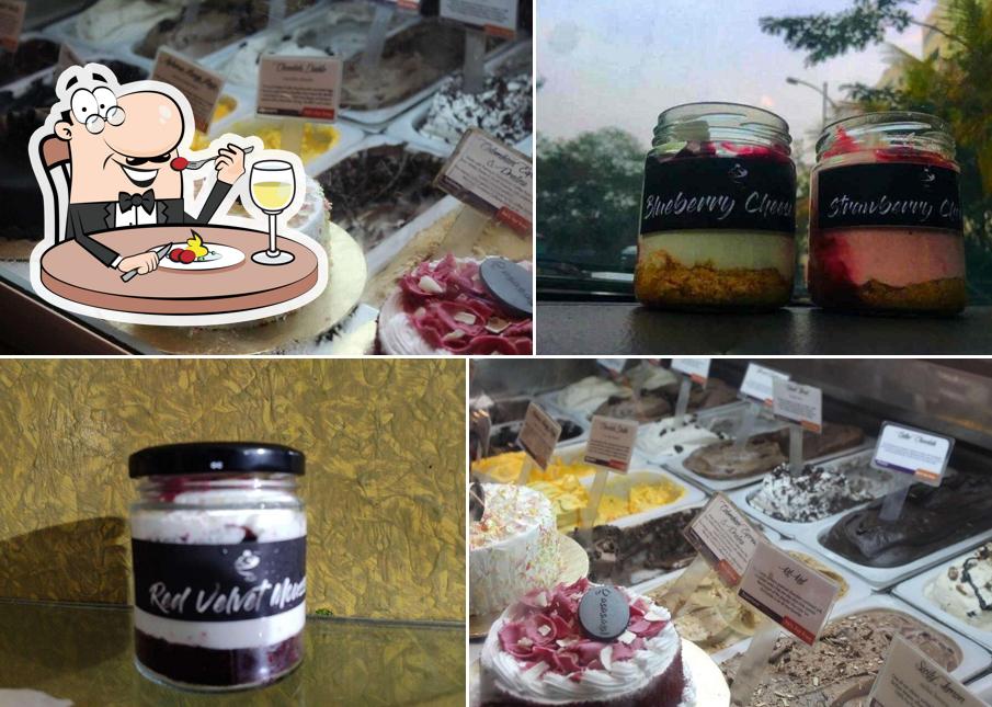 Cheesecake at Mama Mia!