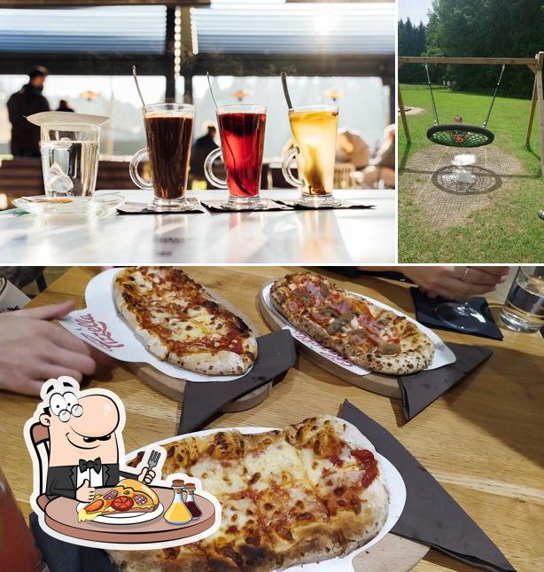 Ordina una pizza a LOKUS Cafe