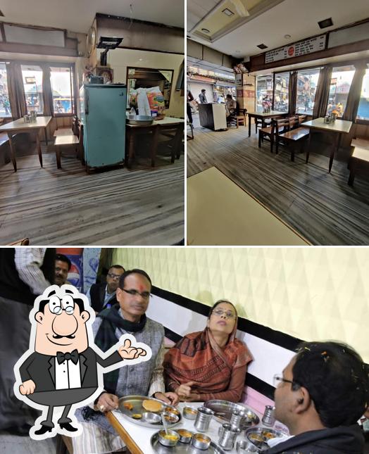 Check out how Agrawal Puri Bhandar looks inside