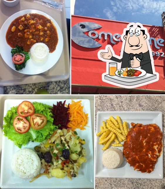 Comida em Restaurante Come Come