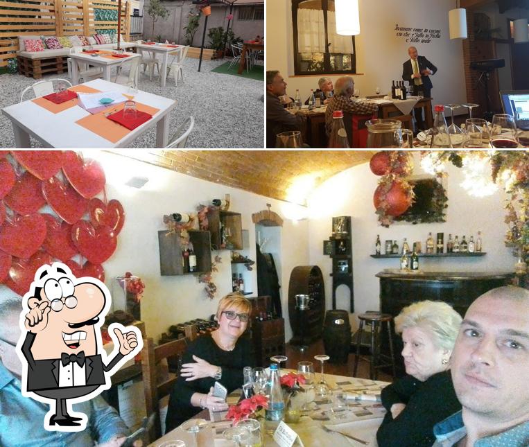 Dai un'occhiata agli interni di Nacar's Steak N’Burger