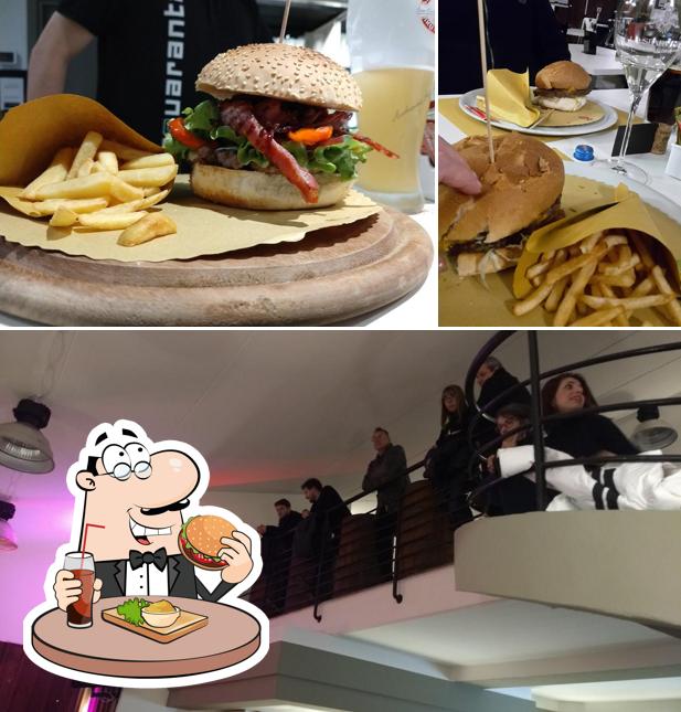 Prenditi un hamburger a P40 Pquaranta Ross Edition