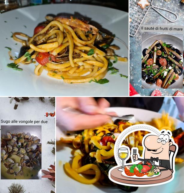 Degusta i sapori della cucina di mare a Ristorante Bar Pizzeria da Rosa dal 1966 ad Atripalda