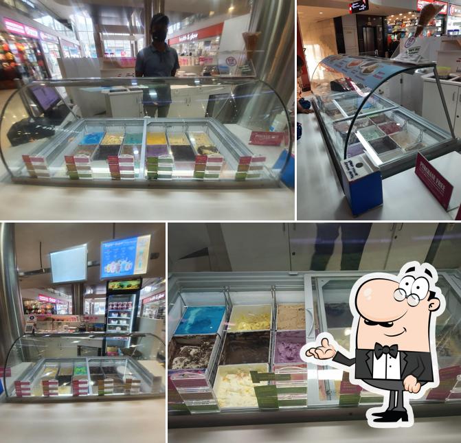 The interior of Baskin Robbins