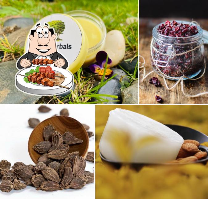 Meals at Yearkai Angadi - Aalam Herbals (இயற்கை அங்காடி)