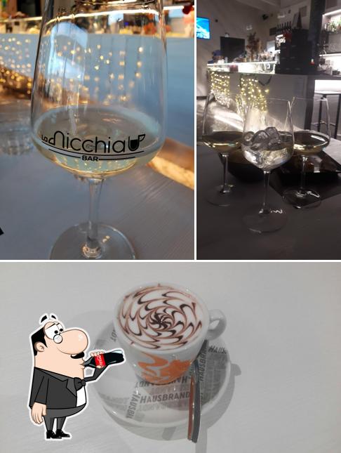 Prenditi un drink dal menu