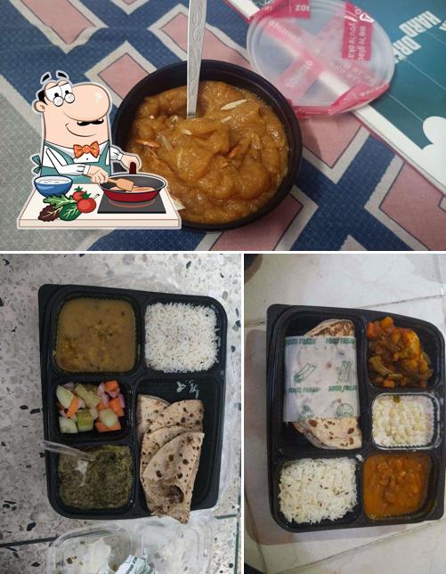 Chicken curry at Mona Kitchen