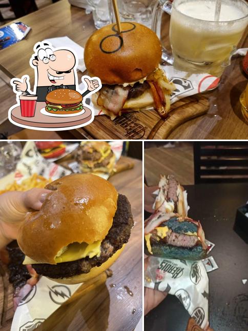 Consiga um hambúrguer no Heróis Burger hamburgueria tematica