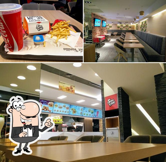 Siediti a un tavolo di 5BigFive