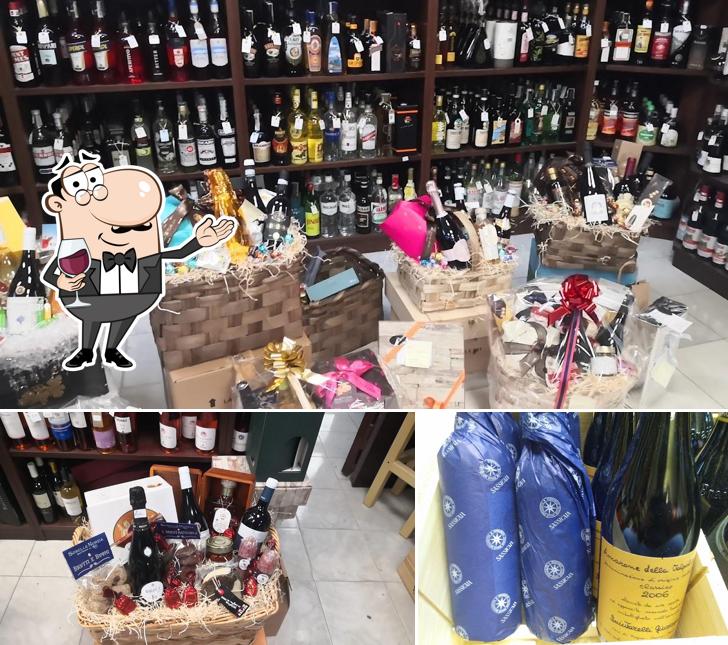 È gradevole prendersi un bicchiere di vino a Drinkshopstore snc