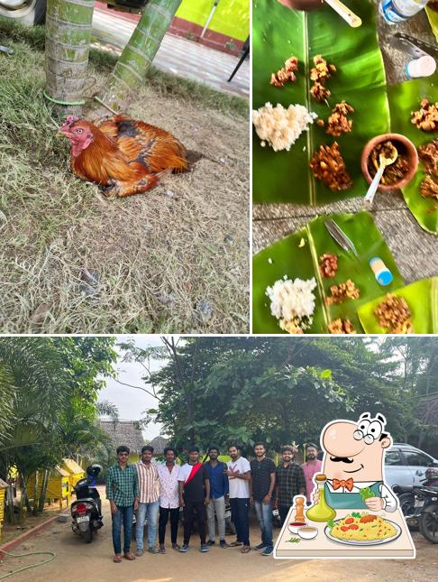 This is the picture depicting food and exterior at Thottathu Varuval