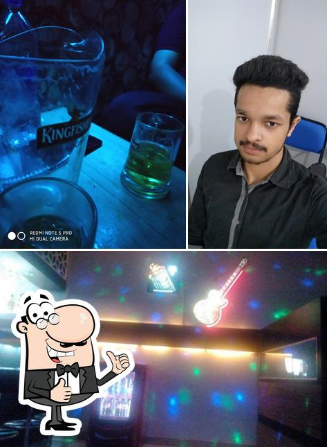 Look at the pic of Bottoms Up