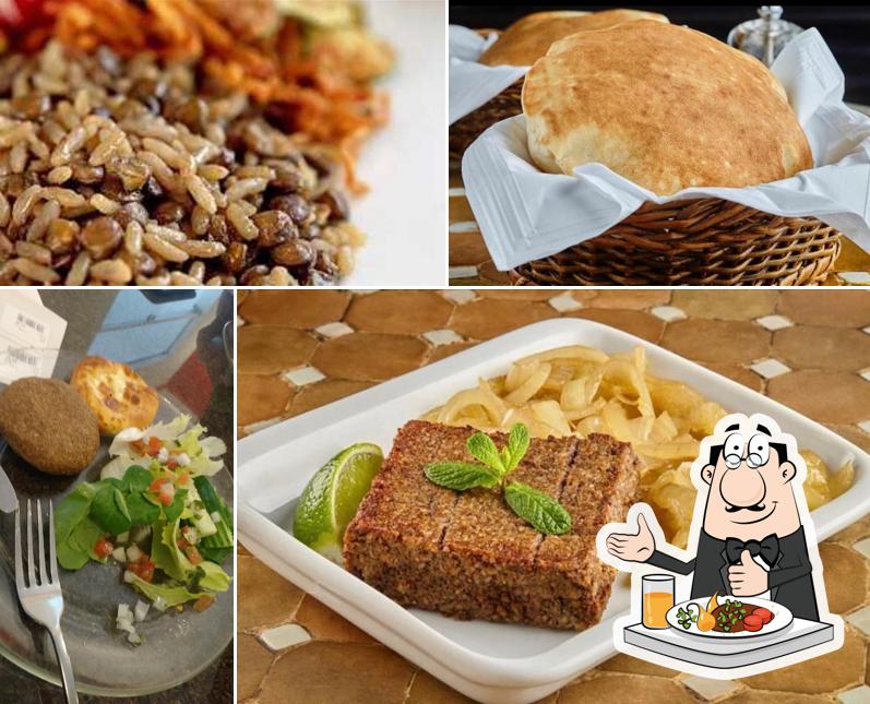 Platos en Restaurante Sírio Libanês