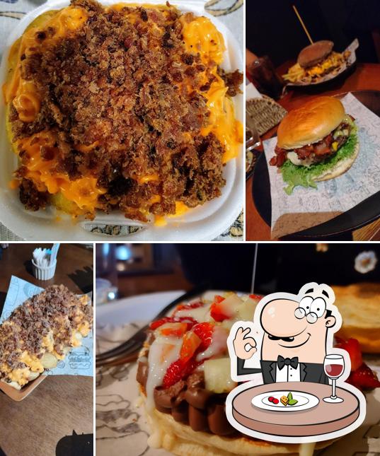 Batata frita com queijo em Burgers on The Table