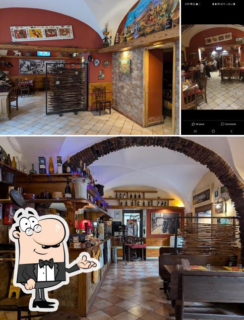 Siediti a un tavolo di Lavica Ristopub Trecastagni